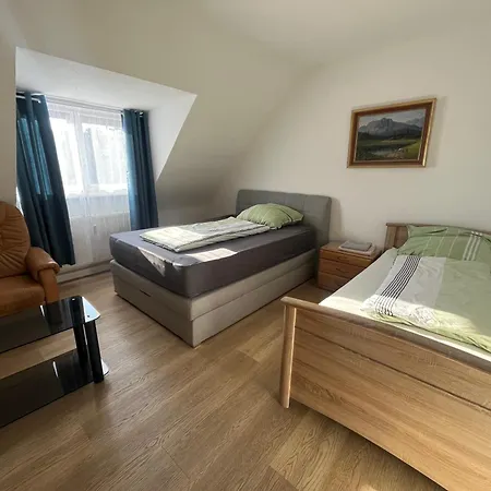 Beishan Dachgeschoss Διαμέρισμα *